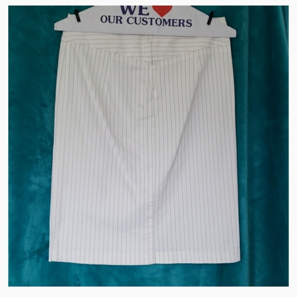 United Colors of Bennetton White Stretch Pinstripe Pencil Skirt - Picture 2 of 4